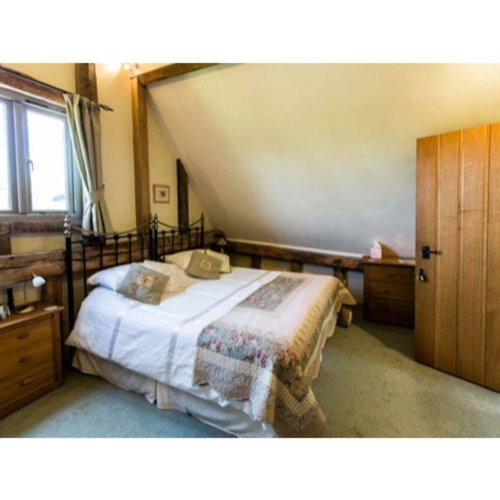 Готель Oak Farm Barn Beyton Екстер'єр фото